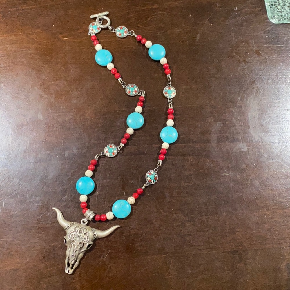 🐄🥵🤠 Steer head necklace with Cream, Red & Teal Elements 🐄🥵🤠
